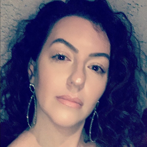 Meet your Posher, Kirsten - Picture 5 of 7